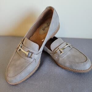 NWOT Euro Soft by Sofft 6.5M Faux Suede Slip On Loafer Silver Horse Bit Detail